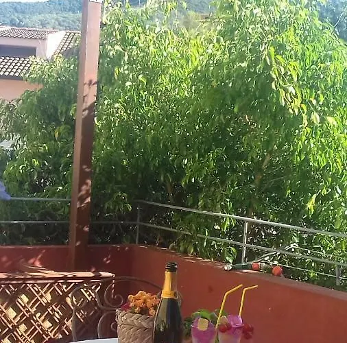 Konukevi S'Attobiu B&B And Guest-Houses 3*
